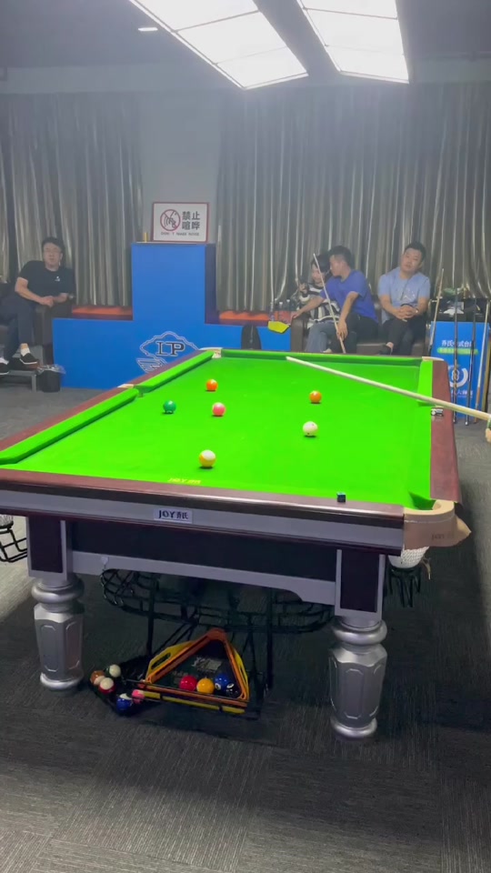 借助这则 借助这则