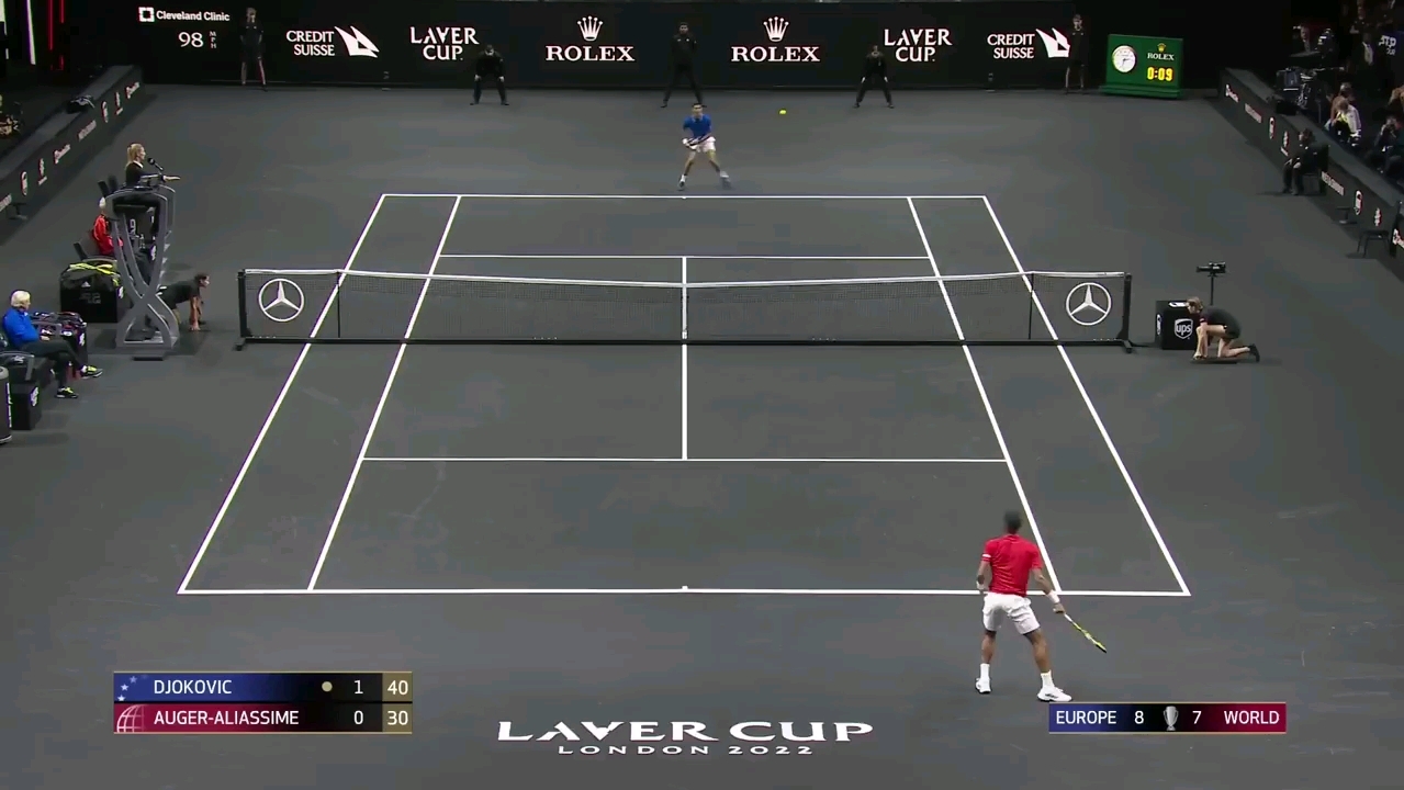 现出强大的 现出强大的