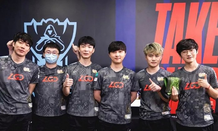 格林在接受 格林在接受